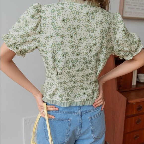 SHEIN Cute XL Floral Print Frill Trim Button Front Blouse - Picture 3 of 3